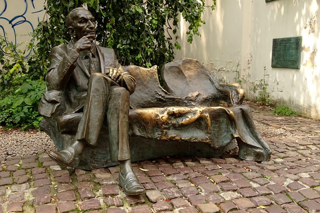 Skulptur Jan Karski im jüdischen Viertel Kazimierz